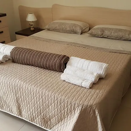 Emblema Mancaversa Appartement